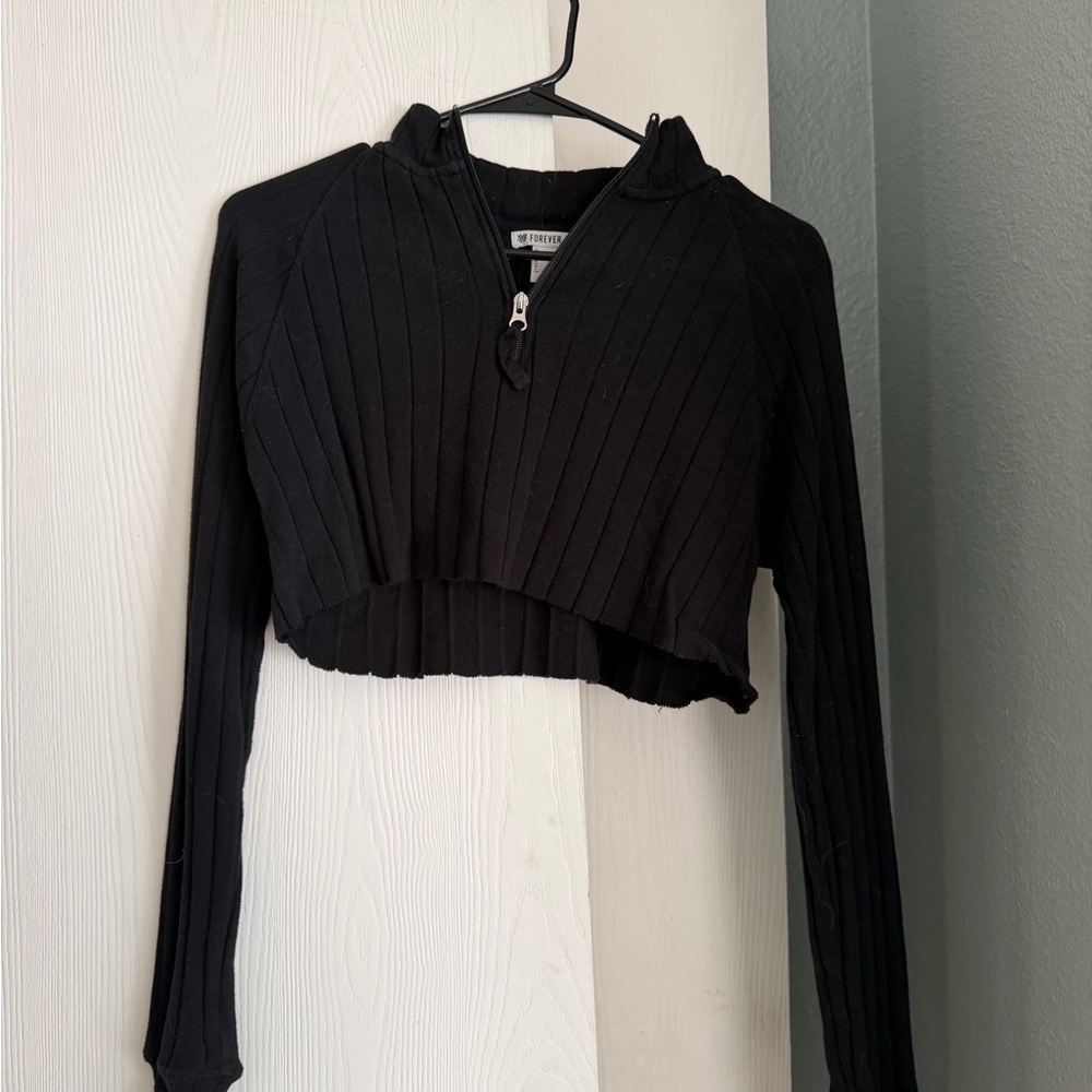 Black Ribbed Cropped Zip-Up Top